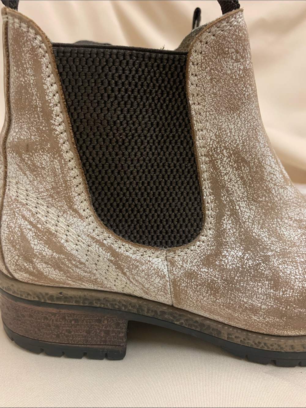 Diba True "Say So" Distressed Leather Chelsea Boots Dual Side Zip - Picture 6 of 8